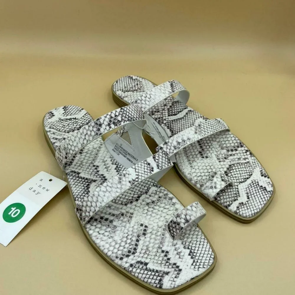 A New Day Marilyn Snake Print Toe Loop Slide Sandals White 8.5 - Picture 3 of 3